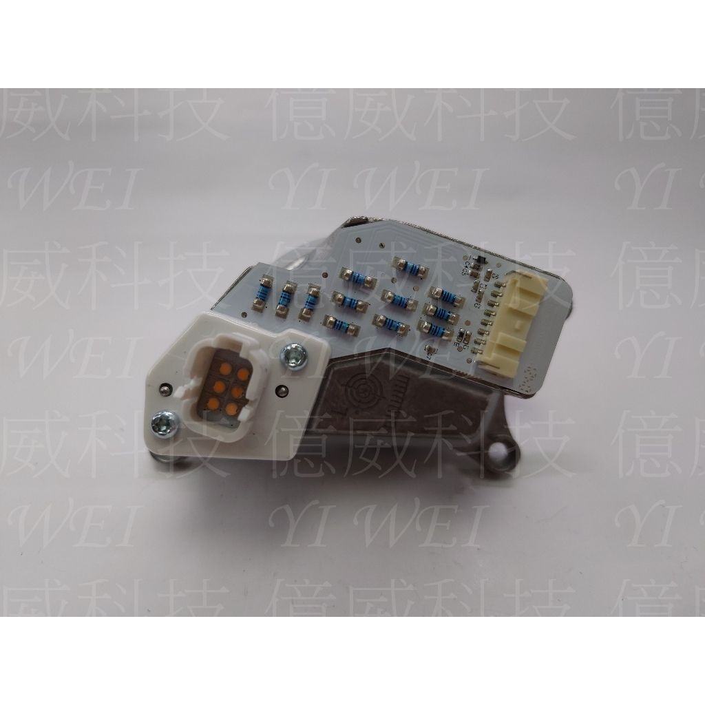 tw-11134207-7rbk2-m93y857jr1qd63