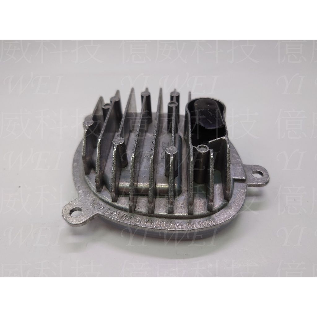 tw-11134207-7rbk8-m95avsiu2yg658