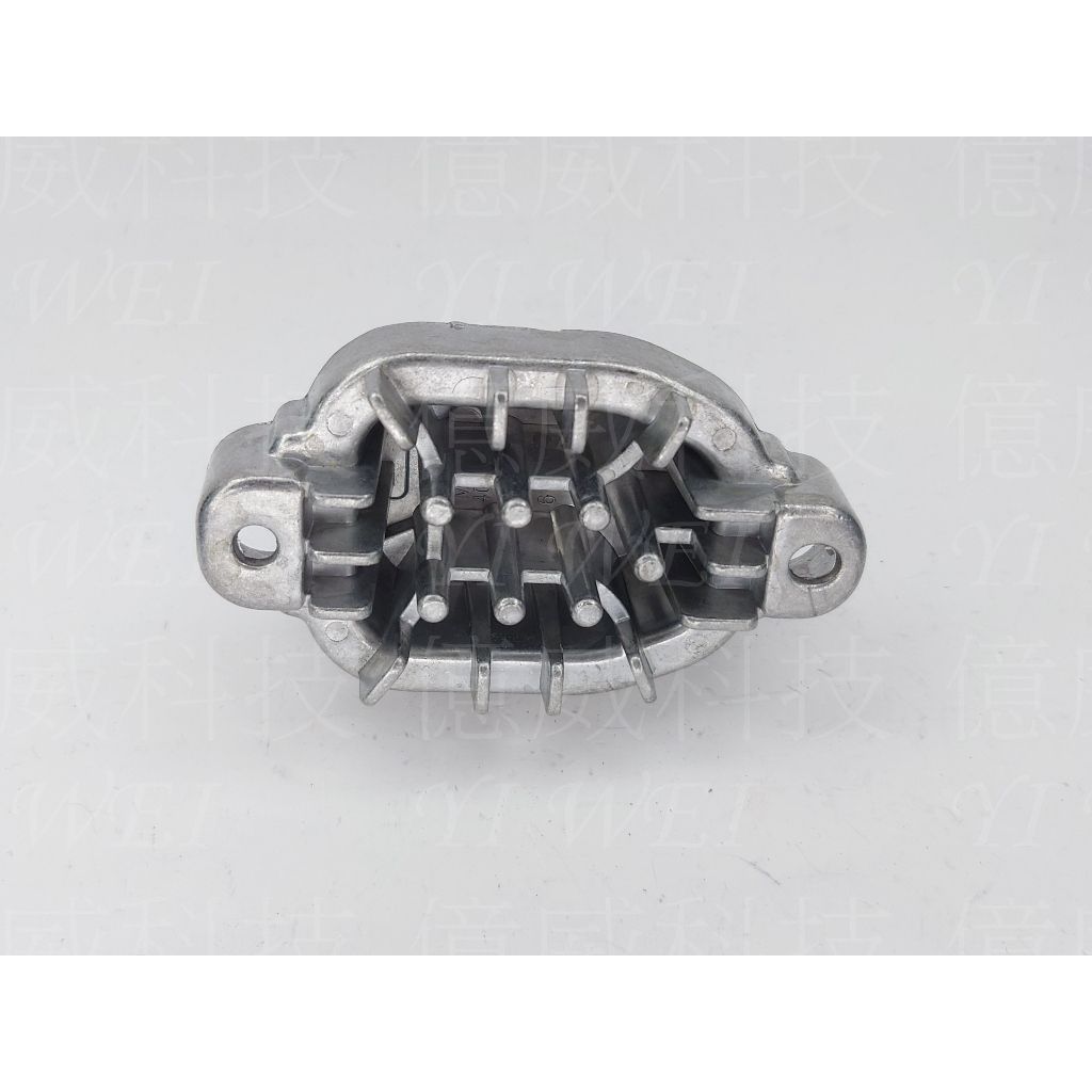 tw-11134207-7rasl-m3n2vul5t72y96