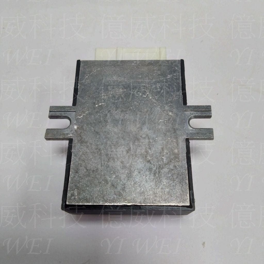 tw-11134207-7rbk4-m8mvu69uq0xlfc