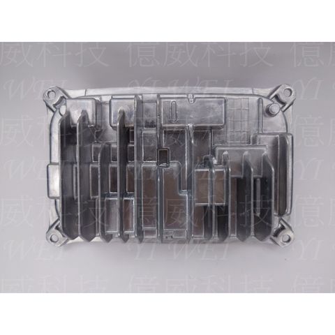 tw-11134207-7r98t-lzg28ahv8f1a3b