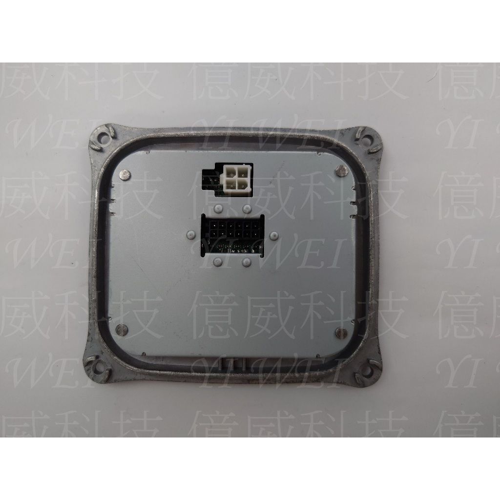 tw-11134207-7r991-m01jae67sn9v69