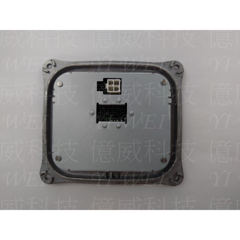 tw-11134207-7r991-m01jae67sn9v69