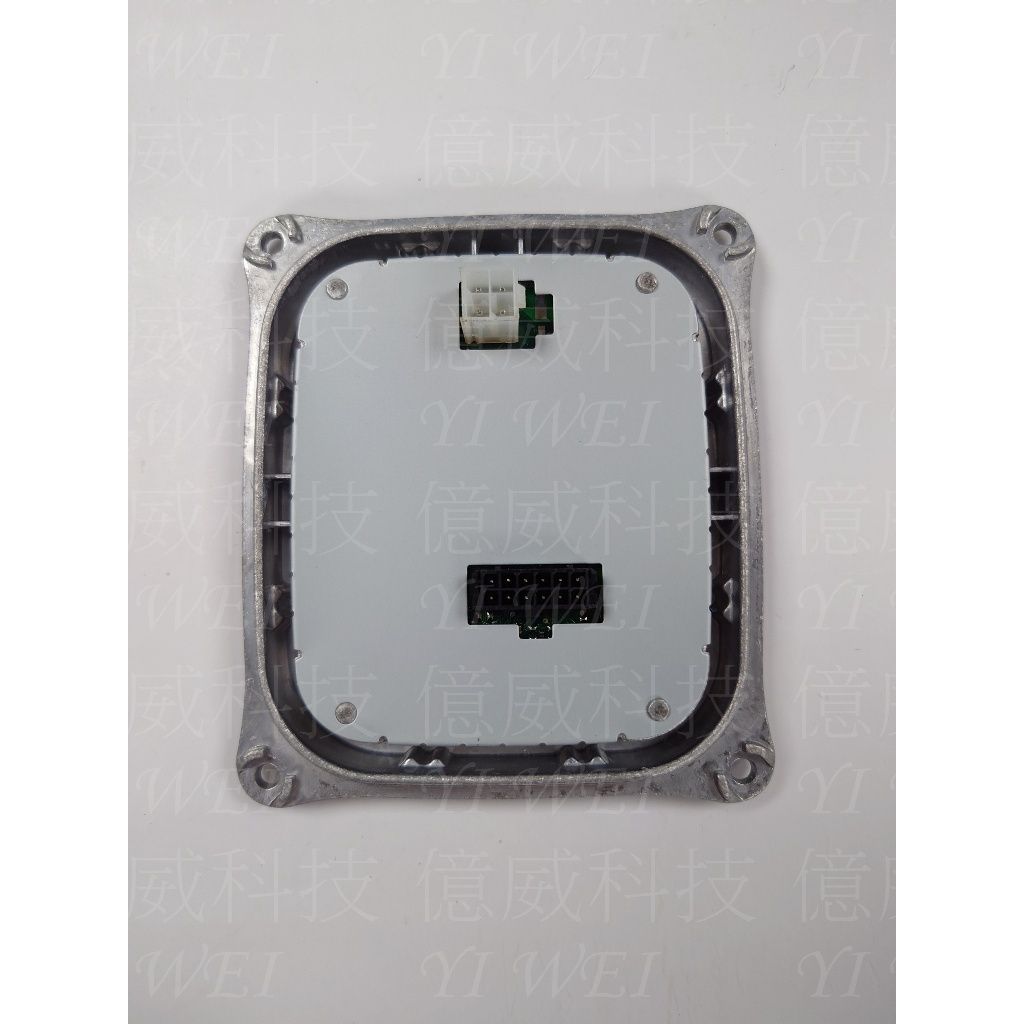 tw-11134207-7r98q-lusob2vaz3kb8c