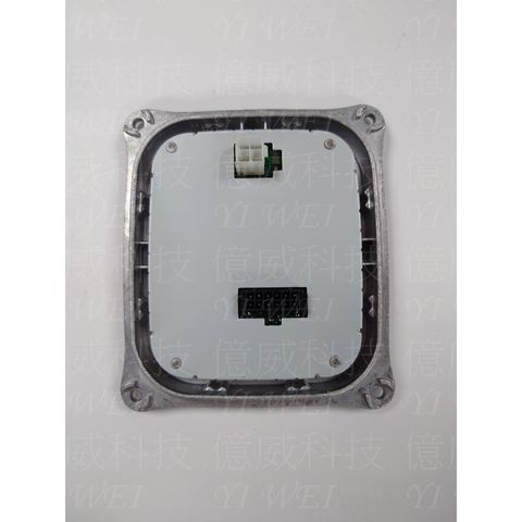 tw-11134207-7r98q-lusob2vaz3kb8c