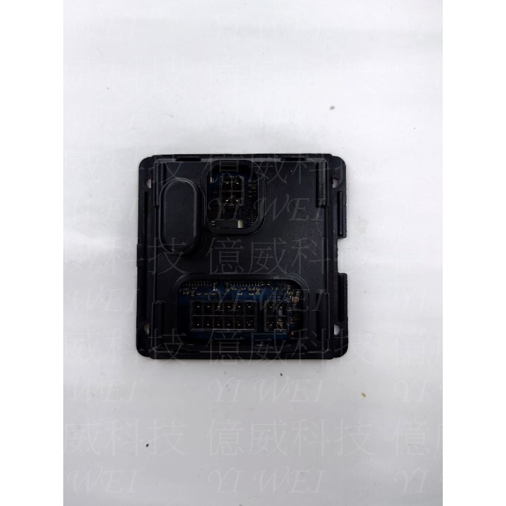 tw-11134207-7rasa-m2sysmdc831n38