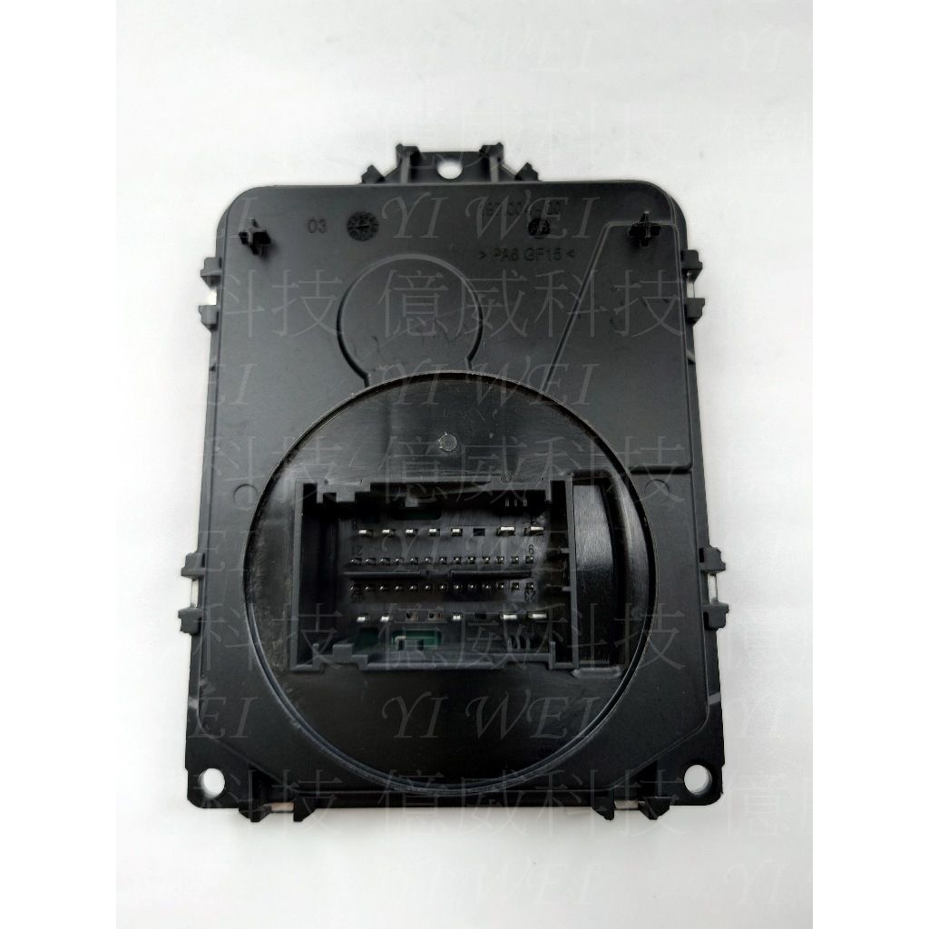 tw-11134207-7rasg-m0ed4u85cg6fb5