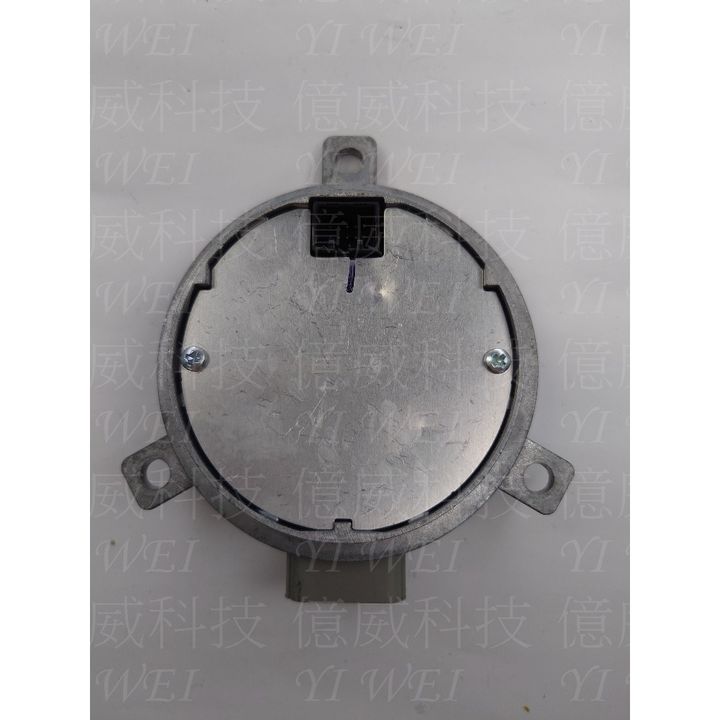 tw-11134207-7rasf-m2j174rkqv4qcc
