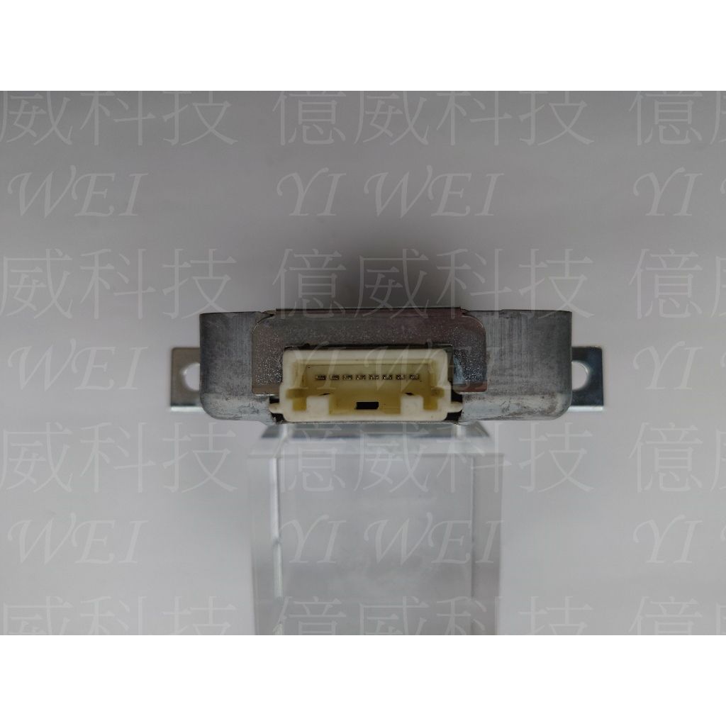 tw-11134207-7rase-m2m2b3f9857v22