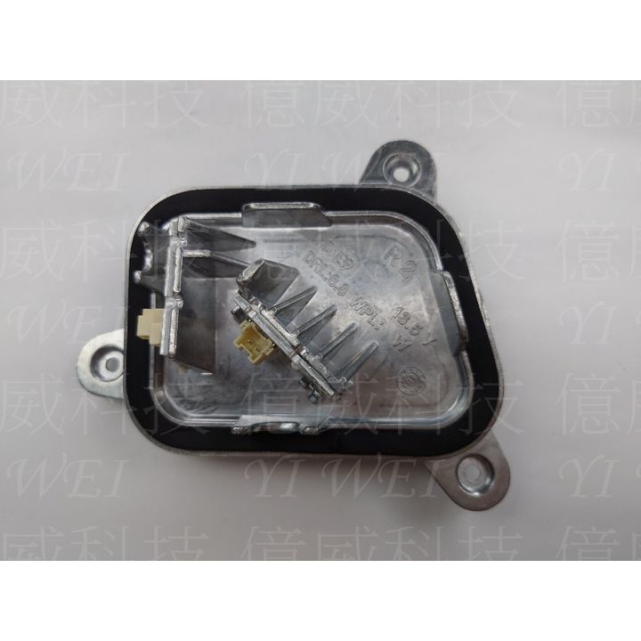tw-11134207-7rasl-m15iy1eohehz2f