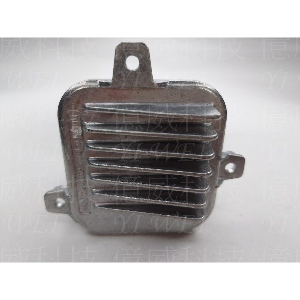 tw-11134207-7rasi-m18czv0reivoae