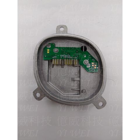 tw-11134207-7r992-m085lo2ri9jn54