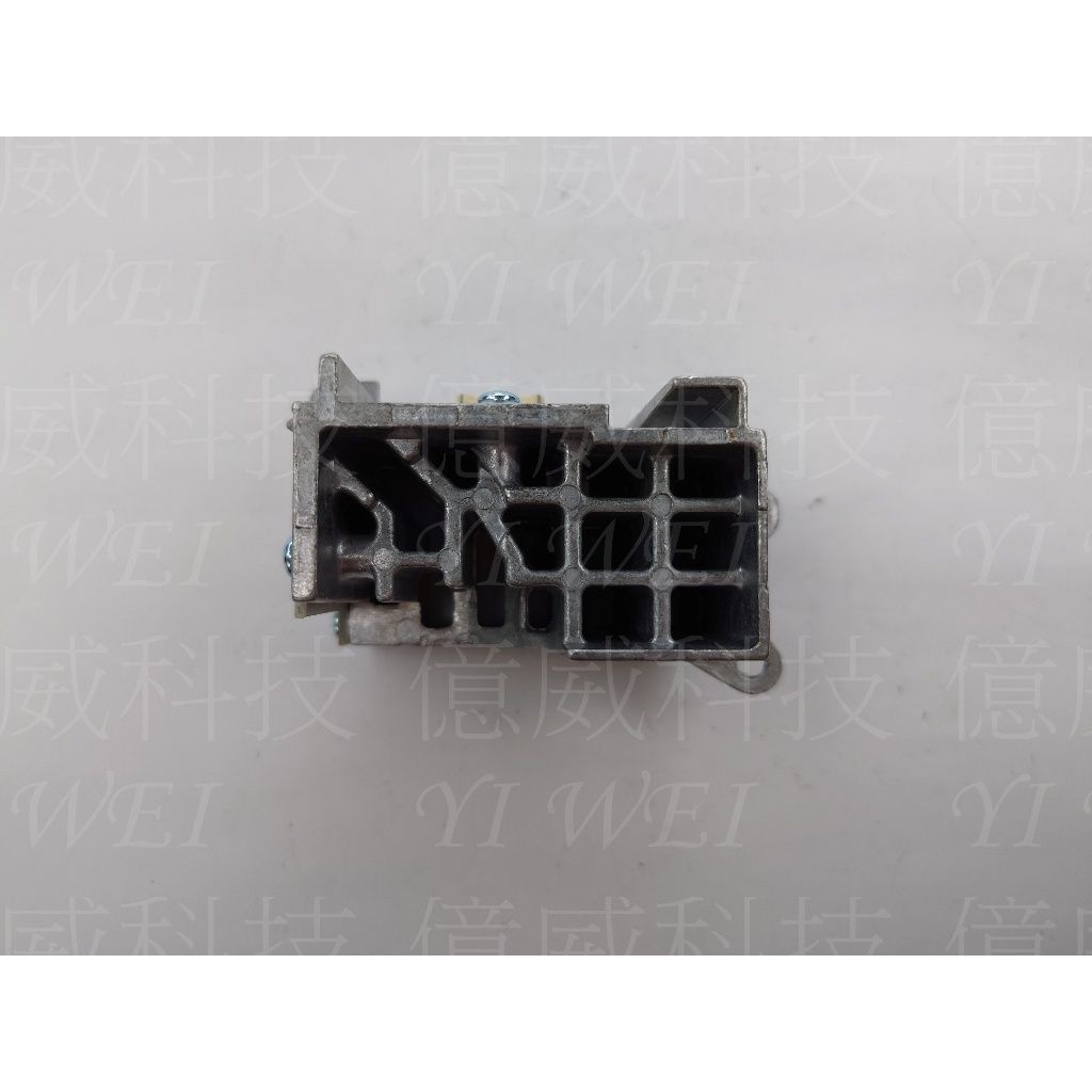 tw-11134207-7ras9-m1ccnt5ap7jm38