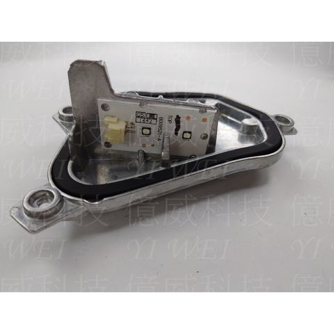 tw-11134207-7rasc-m1c7fgnl61yq0e