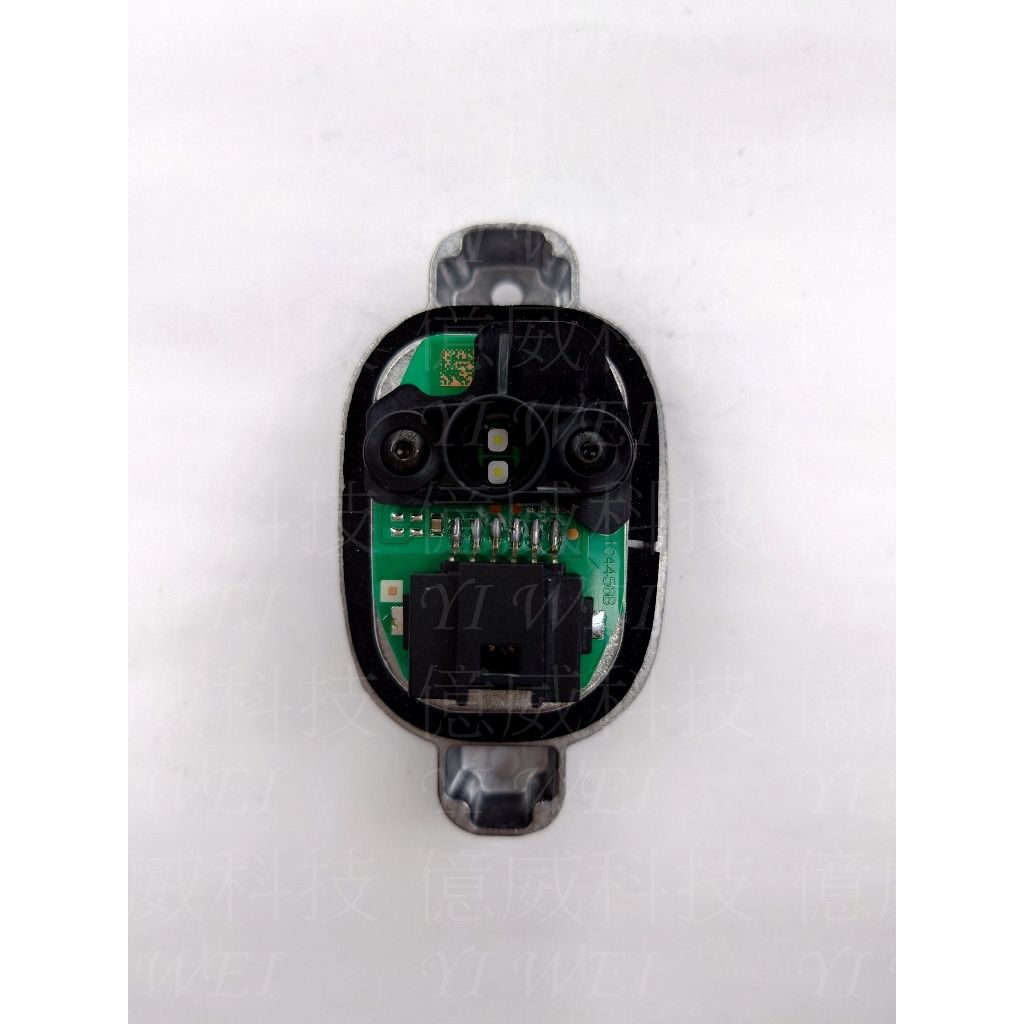 tw-11134207-7rasf-m15grlfyxnl3aa