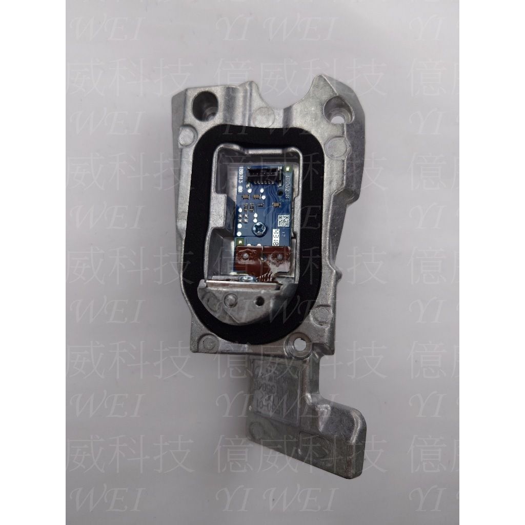 tw-11134207-7ras9-m0jtx9nw1vwz05