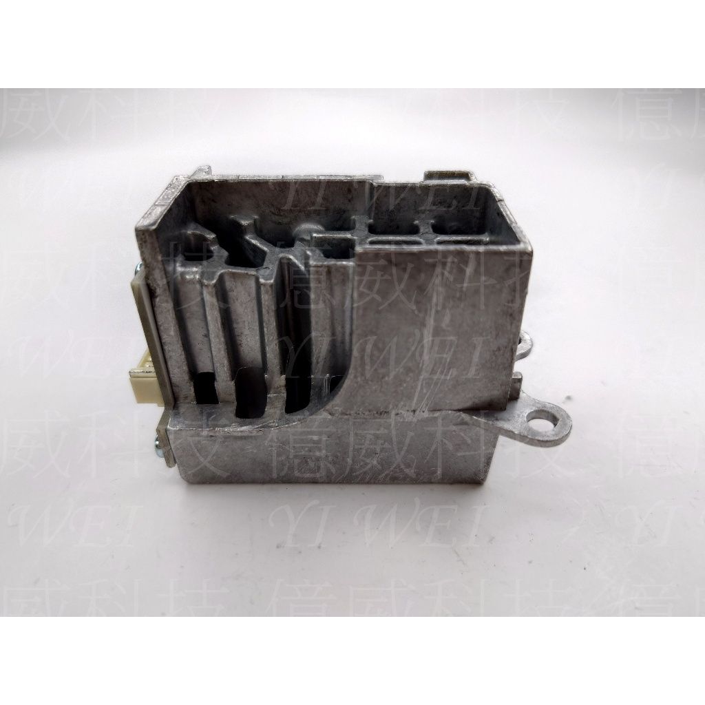 tw-11134207-7rash-m1cchec2i68kb6