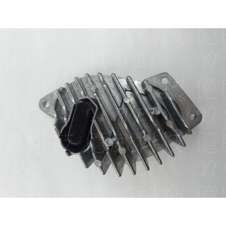 tw-11134207-7r98u-m04cixv92pqr24