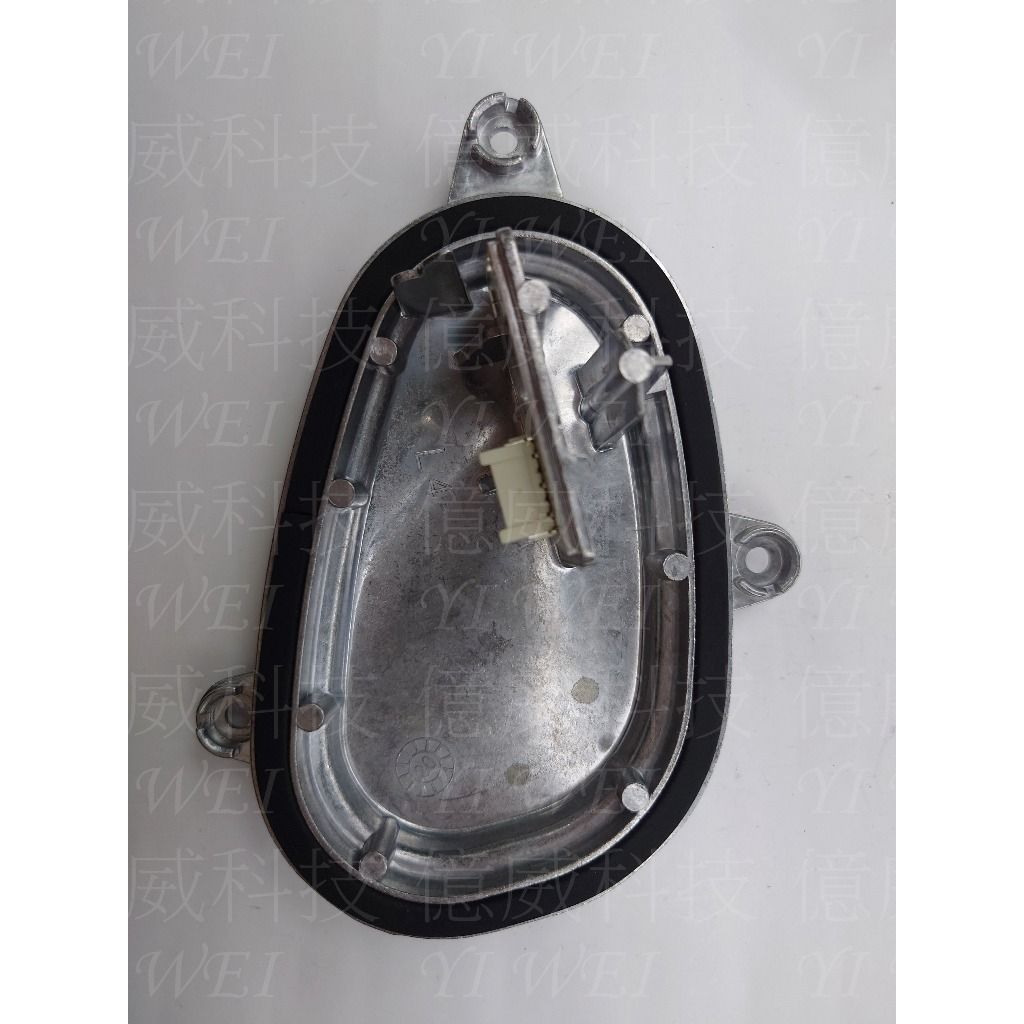 tw-11134207-7r992-m04ekga0ew2v48