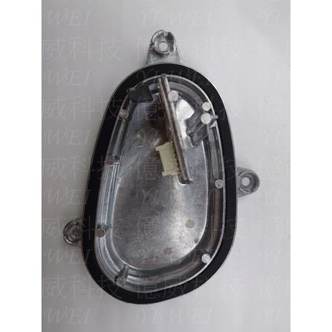 tw-11134207-7r992-m04ekga0ew2v48