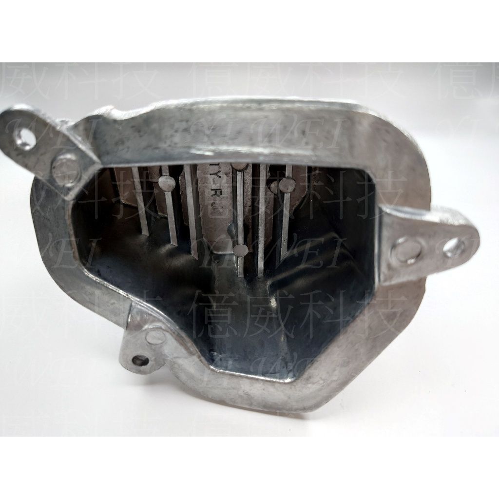 tw-11134207-7rasj-m0xu2lmpfz2274