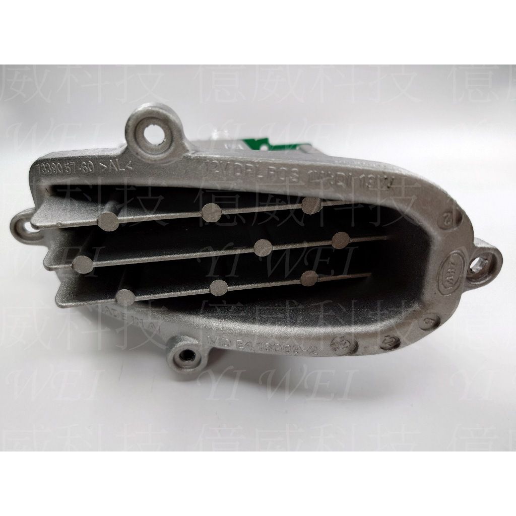 tw-11134207-7ras8-m0xuovv5fj9yee