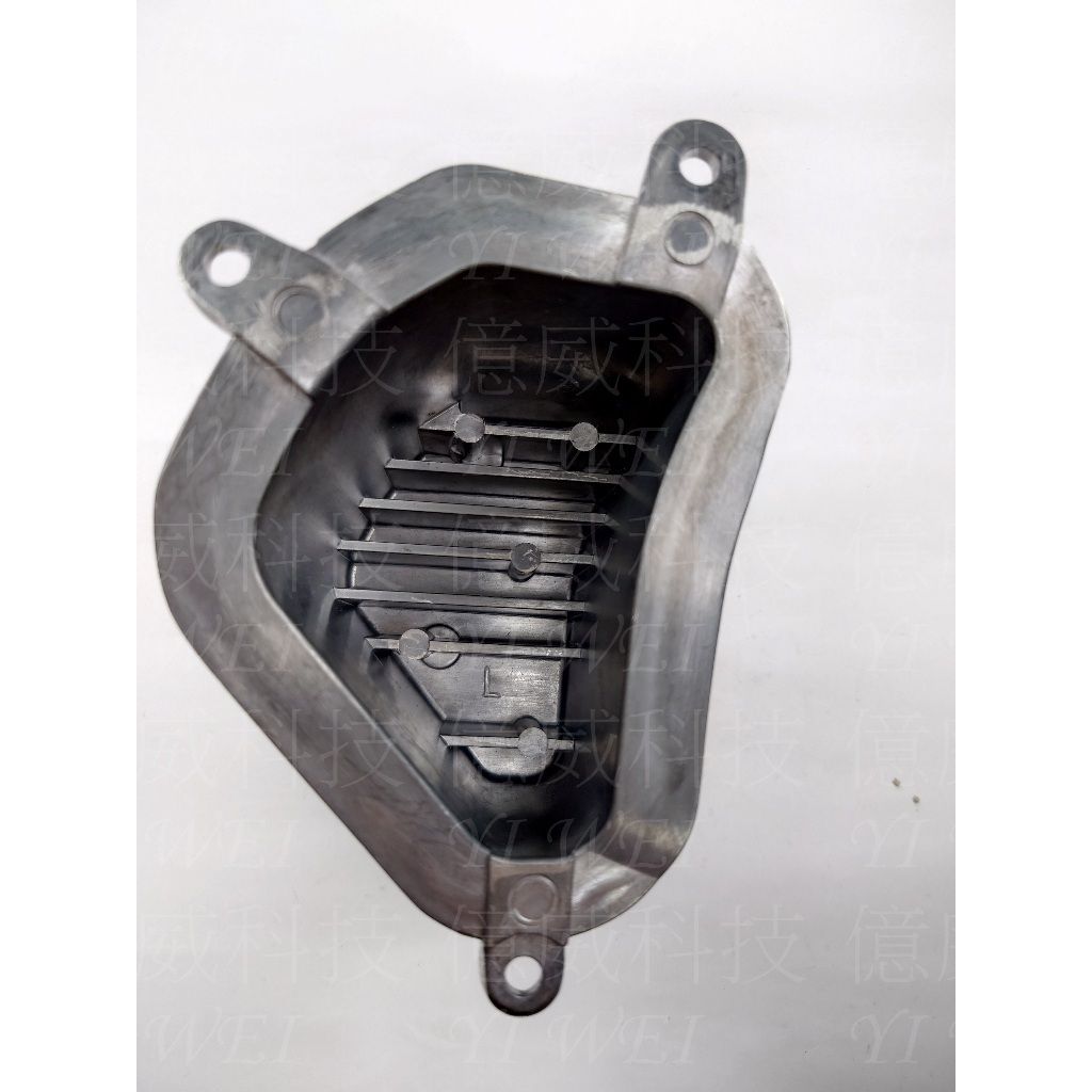 tw-11134207-7rash-m0jltwrv8dzn15