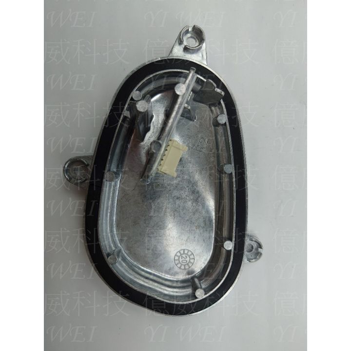 tw-11134207-7r98u-m04e4306qr53d9