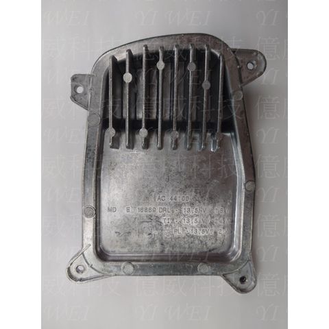 tw-11134207-7r98x-m046sug0jidva3