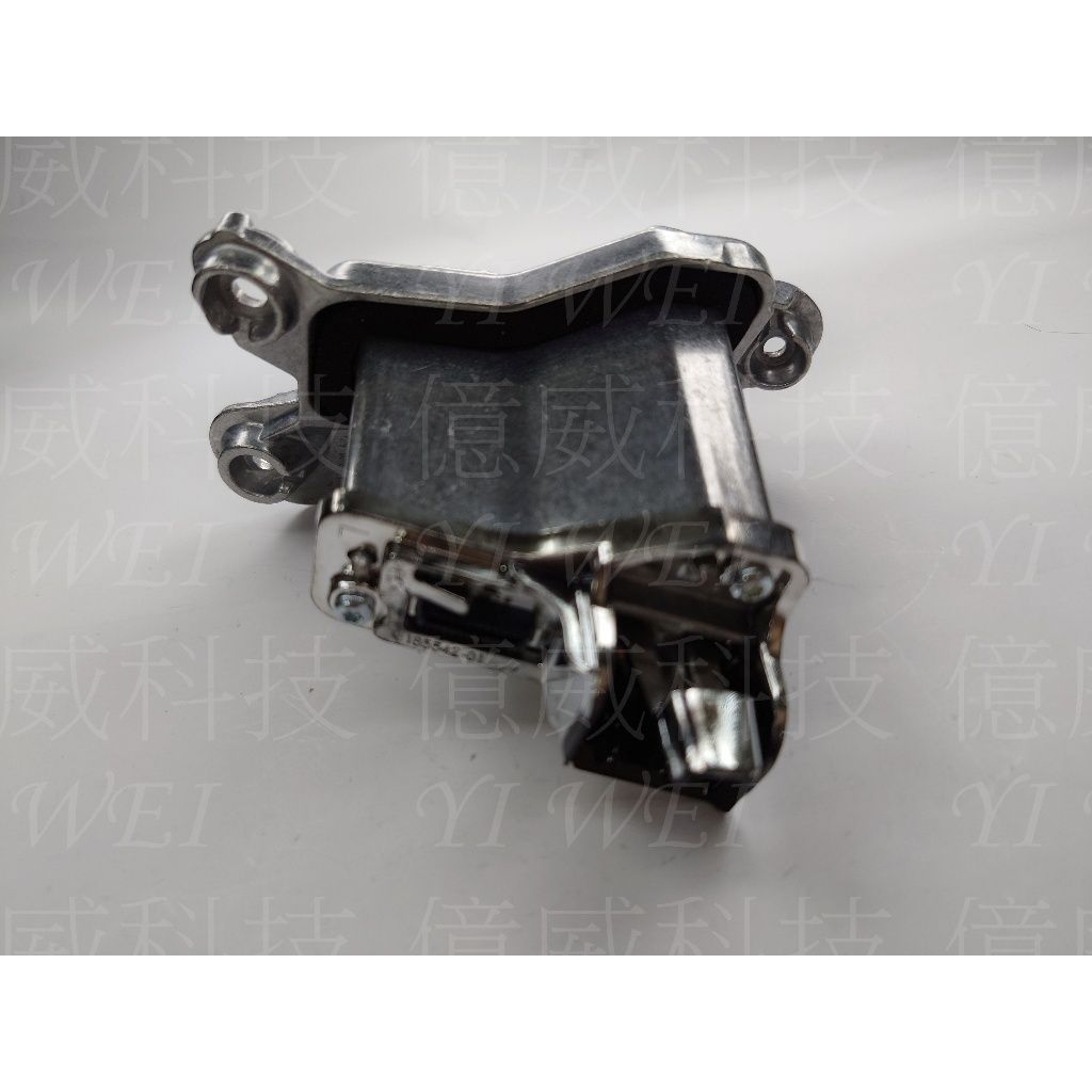 tw-11134207-7rasm-m0jo3nbd7vf7ae