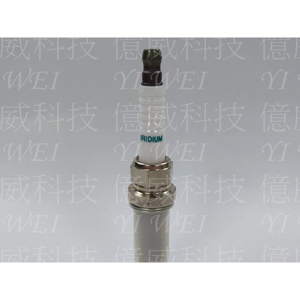 tw-11134207-7r990-lt50qm6gmsqwf1