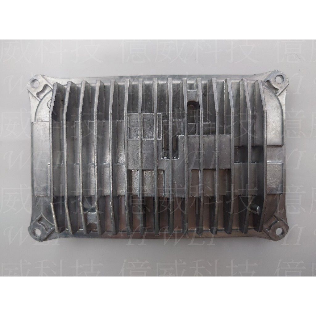 tw-11134207-7r991-m01fsxa5snaf3e