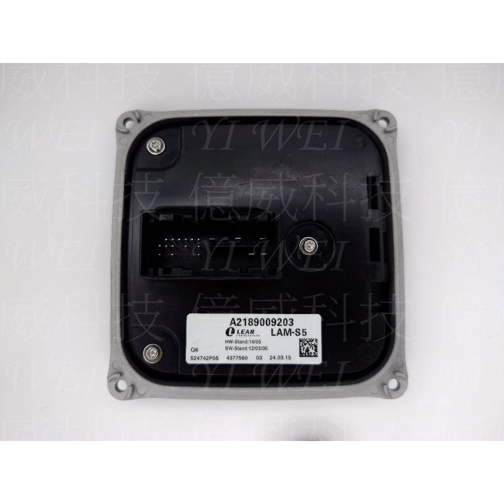 tw-11134207-7r992-lzfsk1mjfb3o32