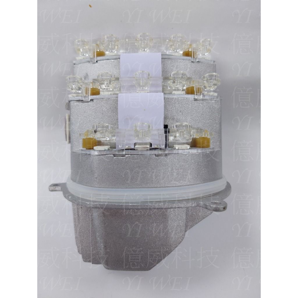 tw-11134207-7r98z-lyzy5iqzuuji17