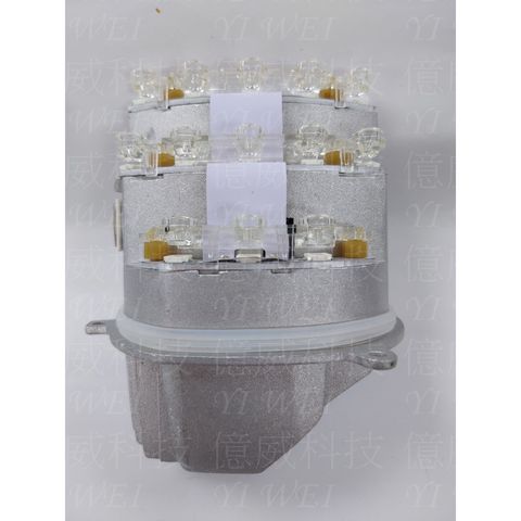 tw-11134207-7r98z-lyzy5iqzuuji17