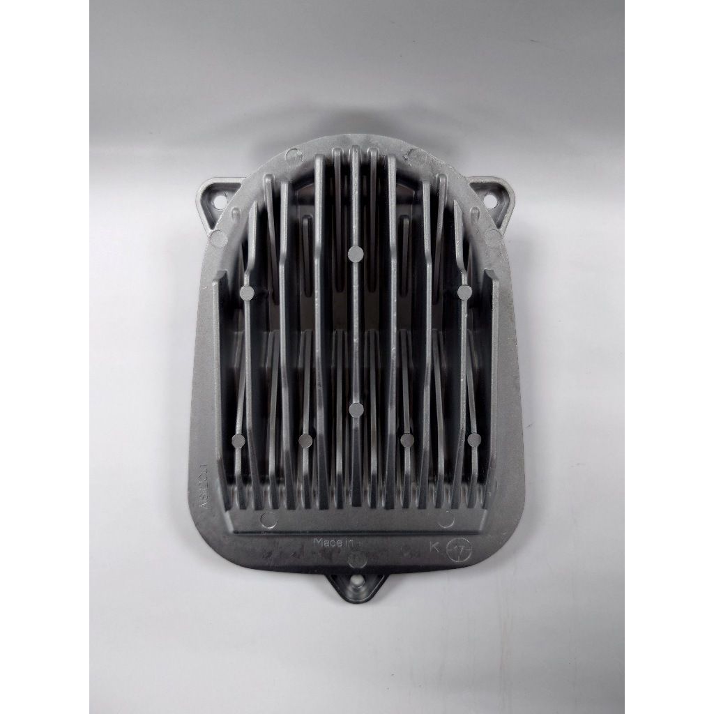 tw-11134207-7r991-lyyl3p02hgridb