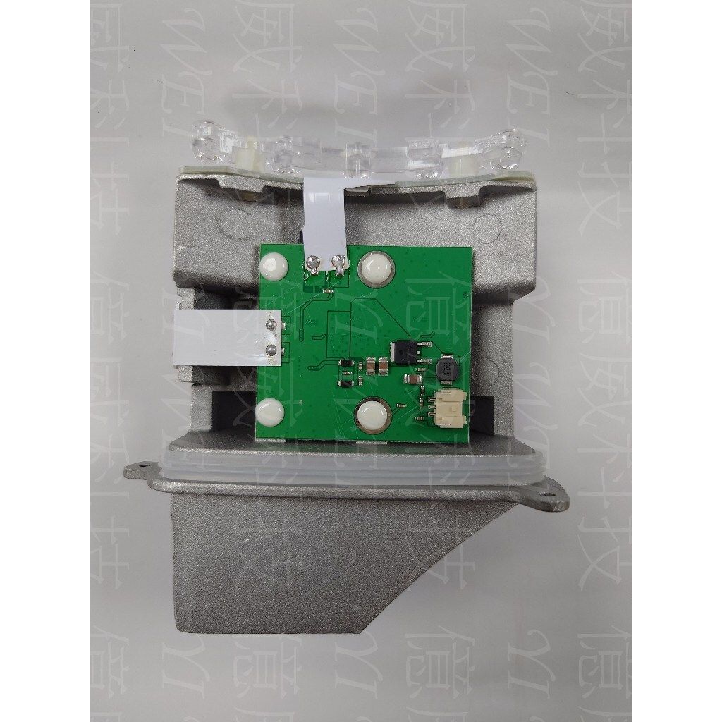 tw-11134207-7r98t-lyypb5c9nb4u47