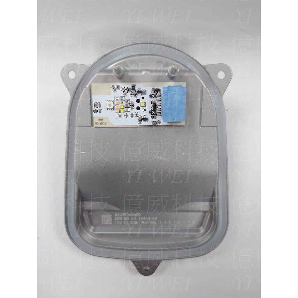 tw-11134207-7r98t-lyyjt2huupzy2f