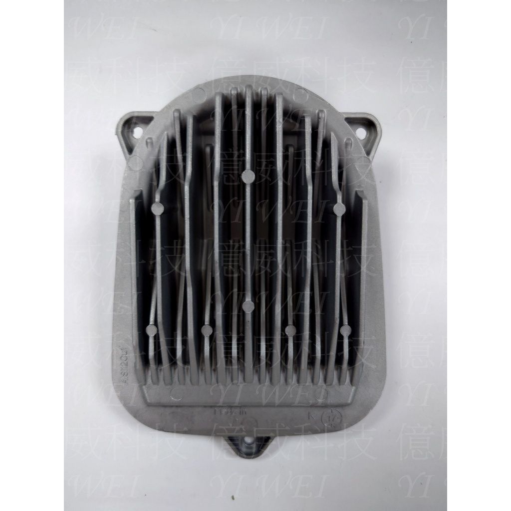 tw-11134207-7r992-lyuk5e9kzva6f9