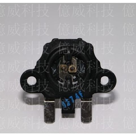 tw-11134207-7r98q-loys1w0ggf1zc4