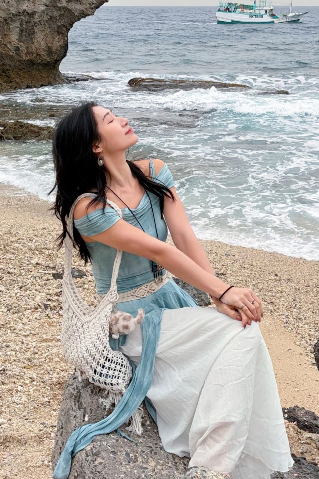 6304植物紮染｜一字領吊帶｜天空藍-7