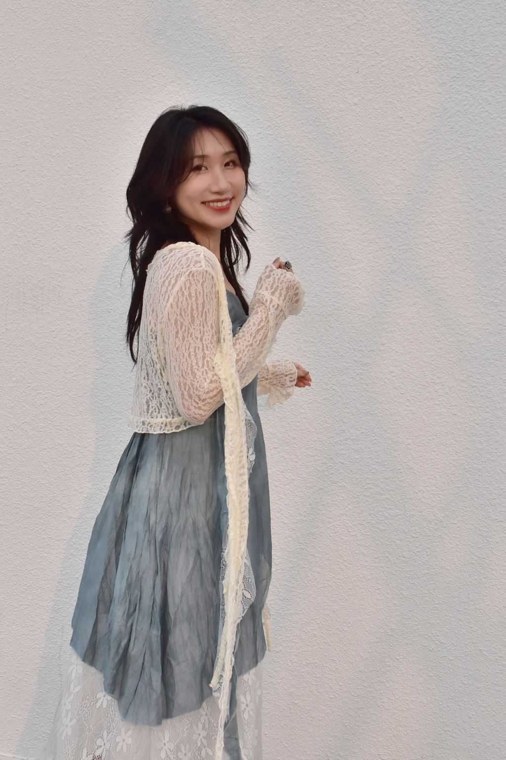 904B水袖蕾絲飄逸外套｜米杏白-2