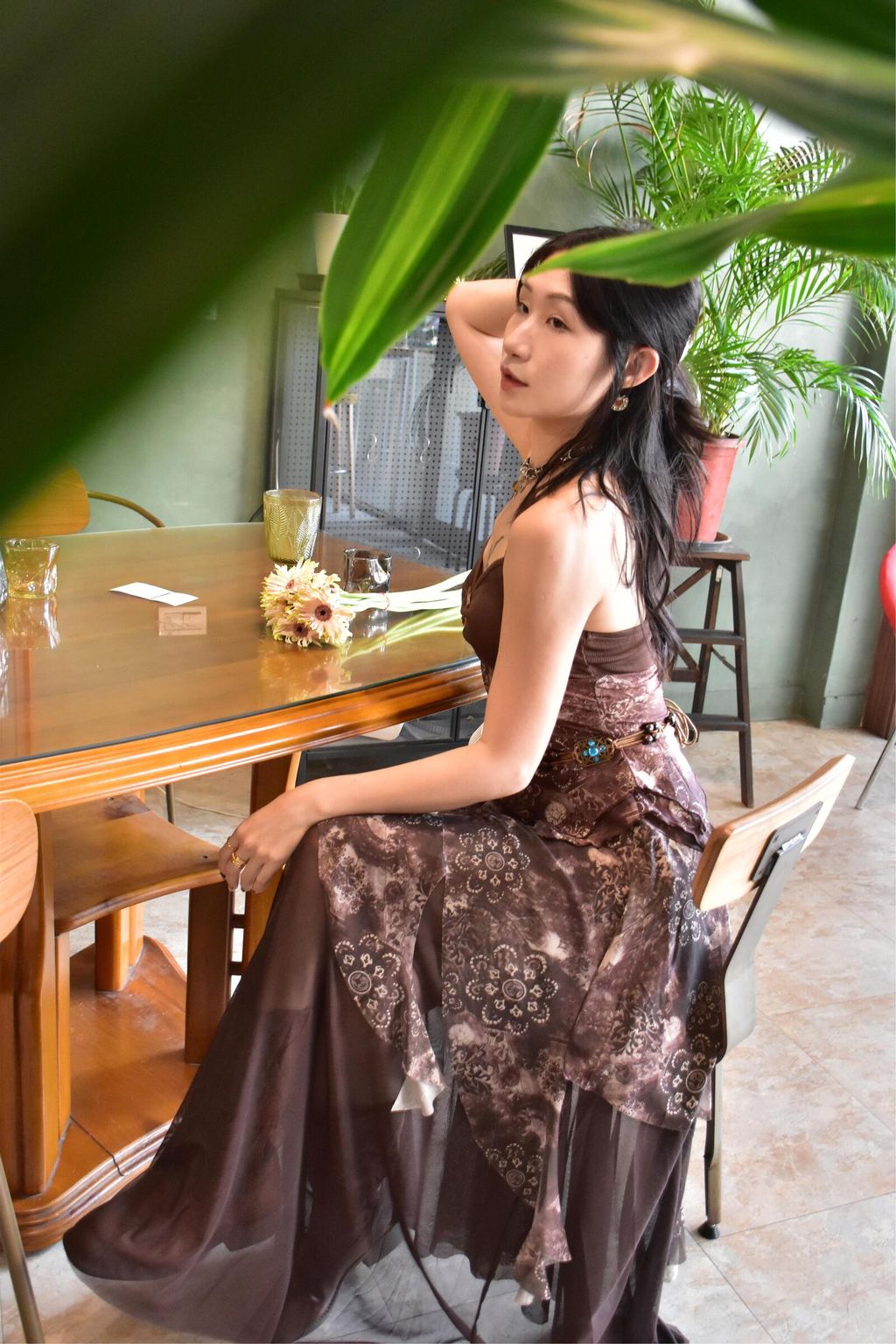 906花卉飄逸透紗半裙-大地咖-2