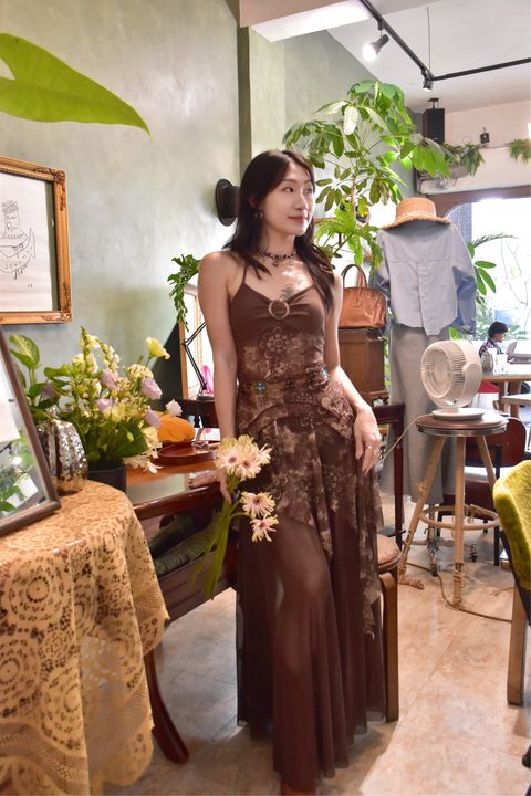 906花卉飄逸透紗半裙-大地咖-