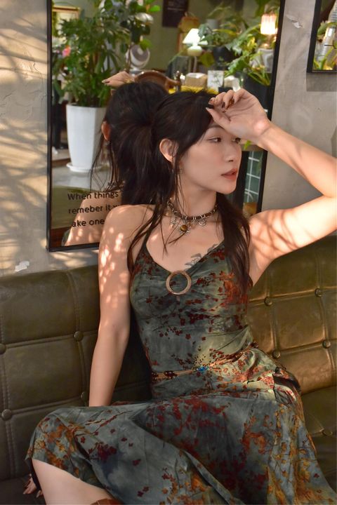 907植絨印花掛脖吊帶-暗夜綠-1