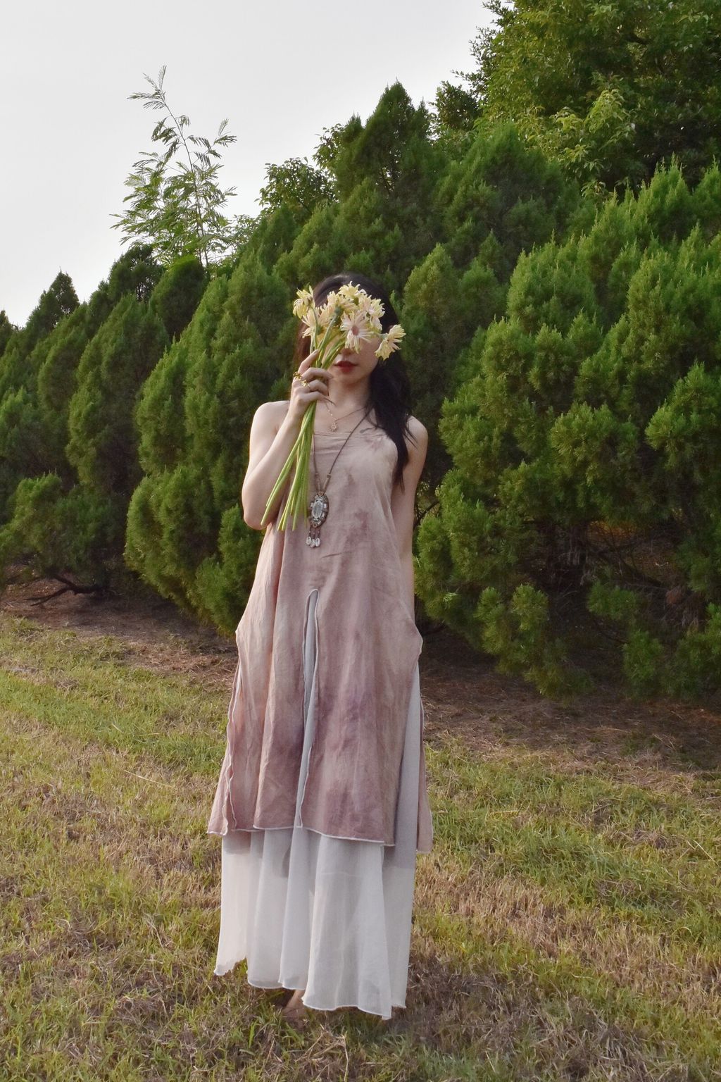 914植物紮染｜仙女下凡吊帶連身裙-鮮花粉-4