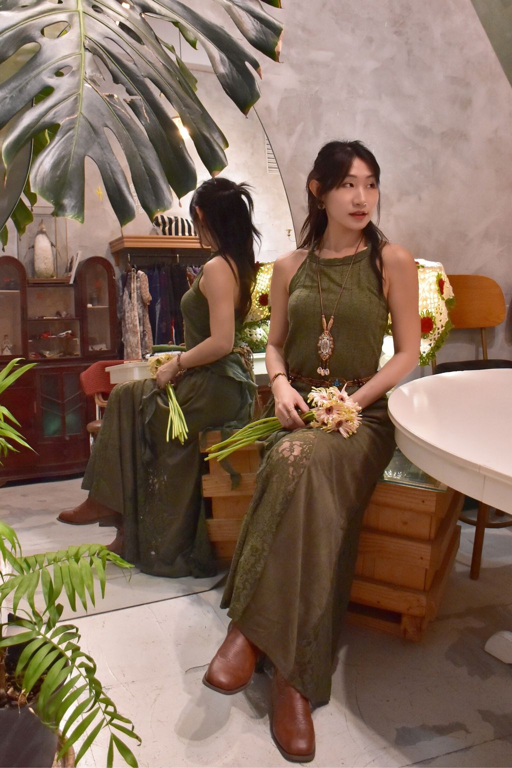 917針織掛脖鏤空上衣-森林綠-3