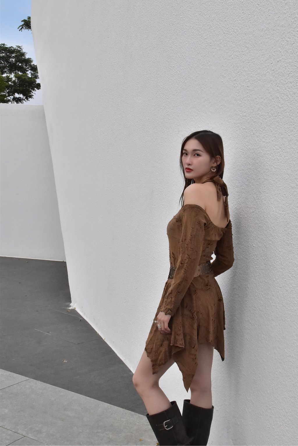 1013解構掛脖露肩連身裙｜亞麻綠-1