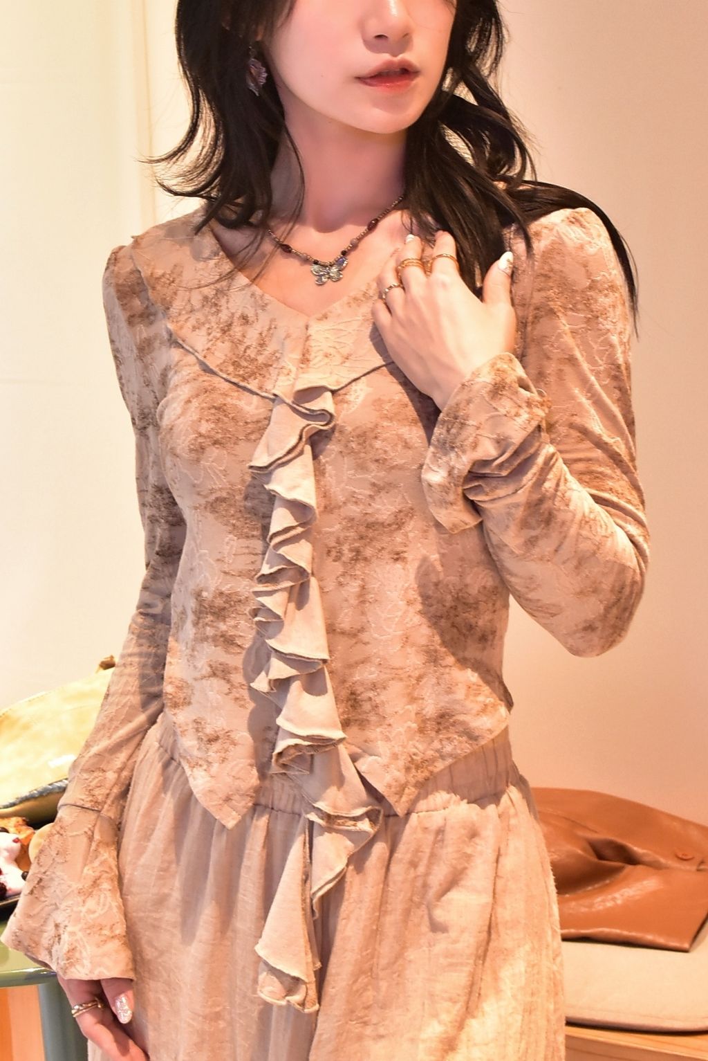 1101植物紮染｜立體雕花荷葉上衣-6