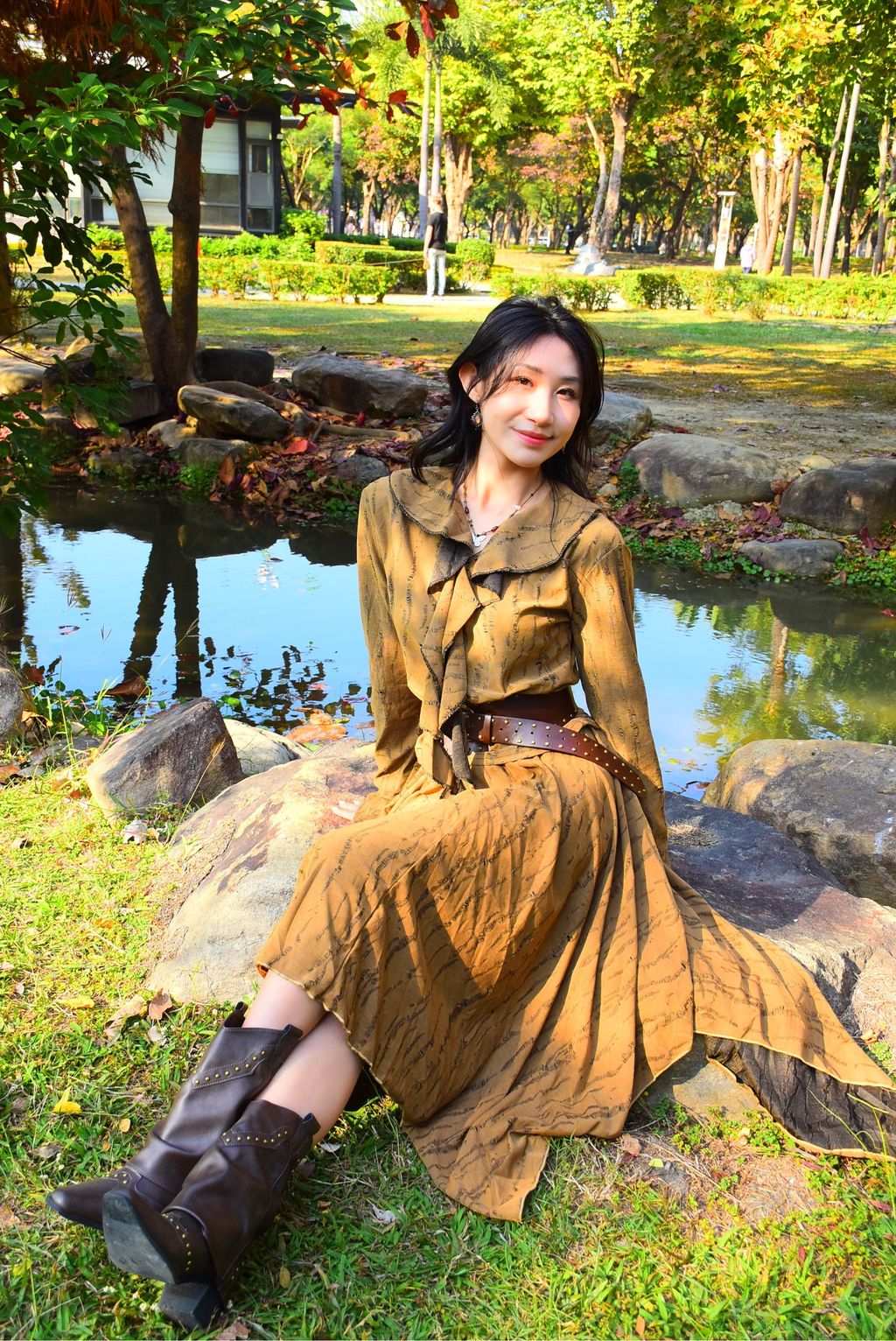 1203解構荷葉領上衣｜亞麻色-2